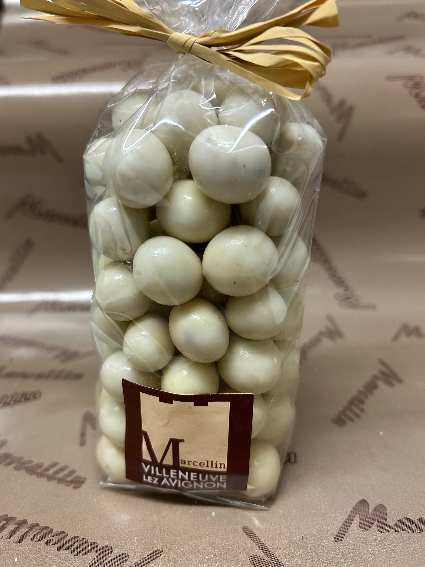 Noisettes enrobées de chocolat blanc 250g