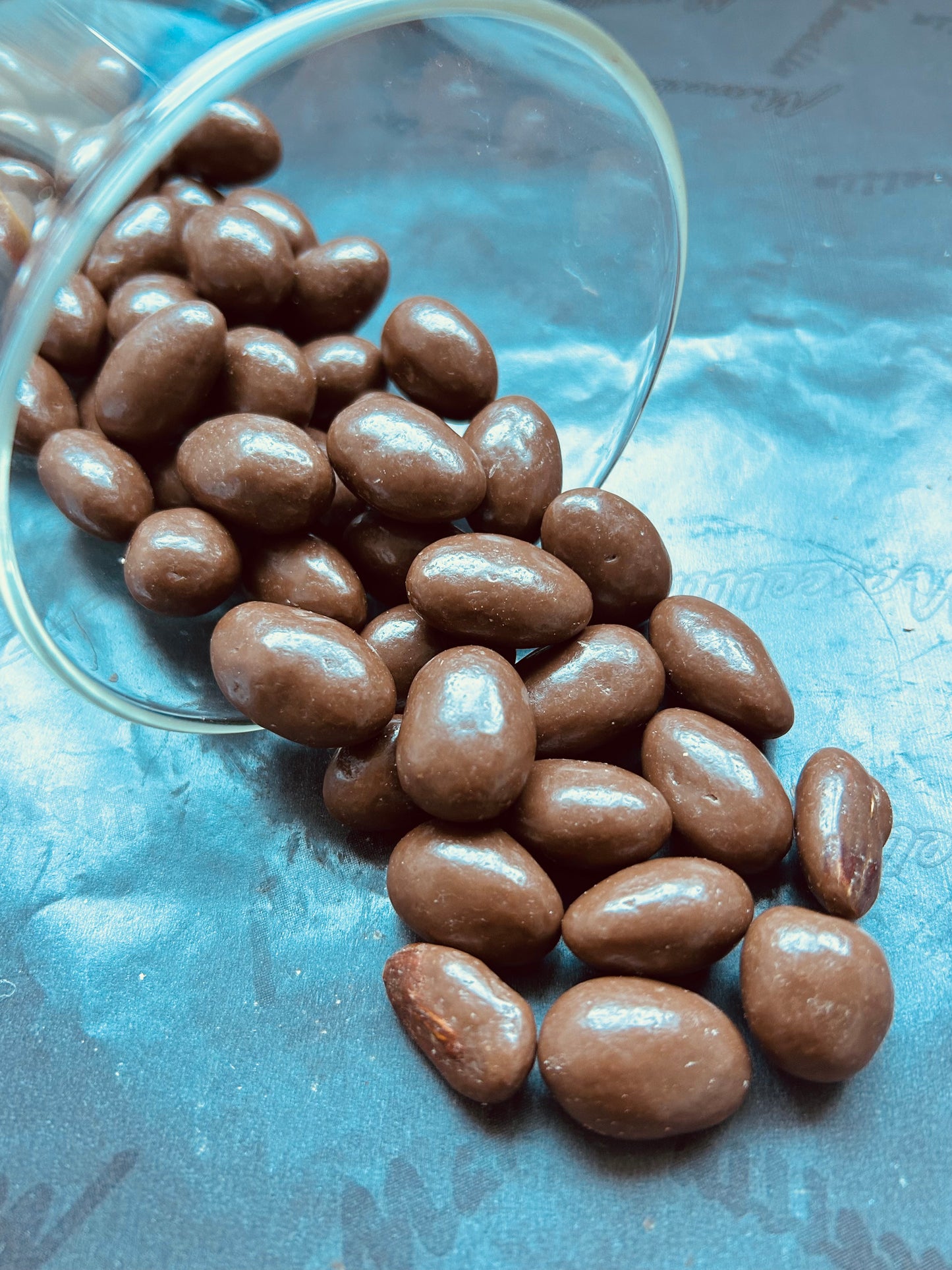 Amandes enrobées au chocolat au lait 250g